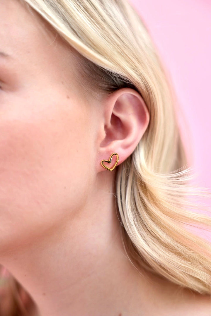 The Abby Heart Studs [Linny Co]